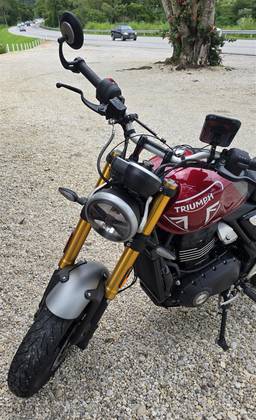 TRIUMPH SPEED 400 